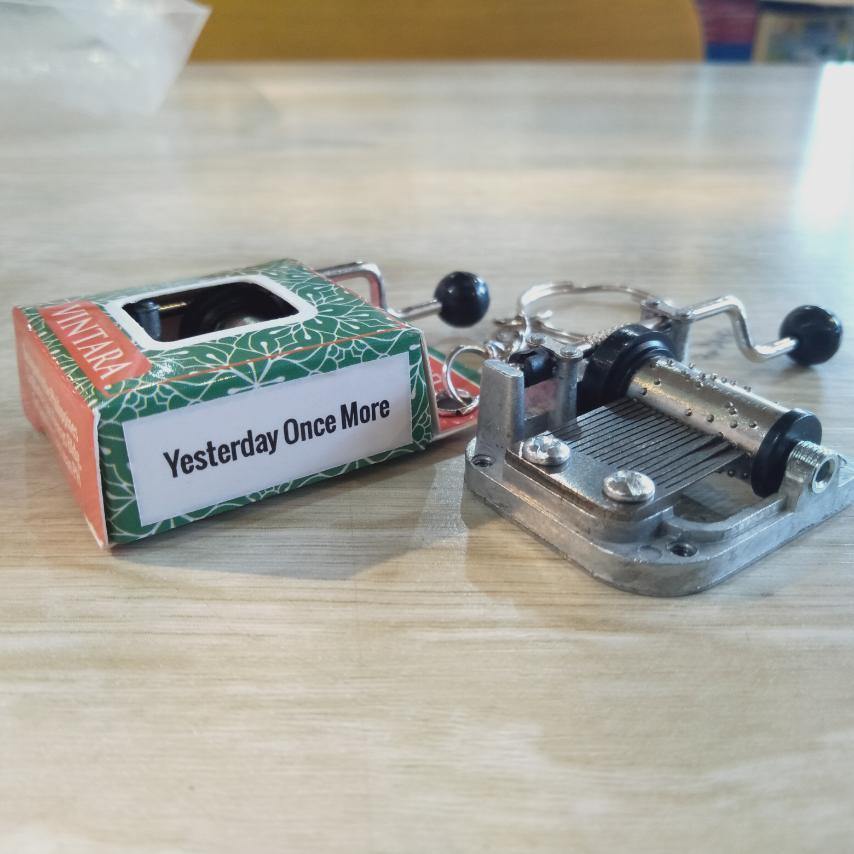 Yesterday once more Keychain Music Box - The Craft Central