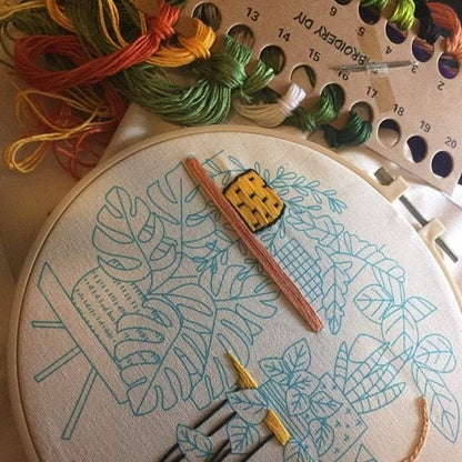 Flowers Embroidery Kit - The Craft Central