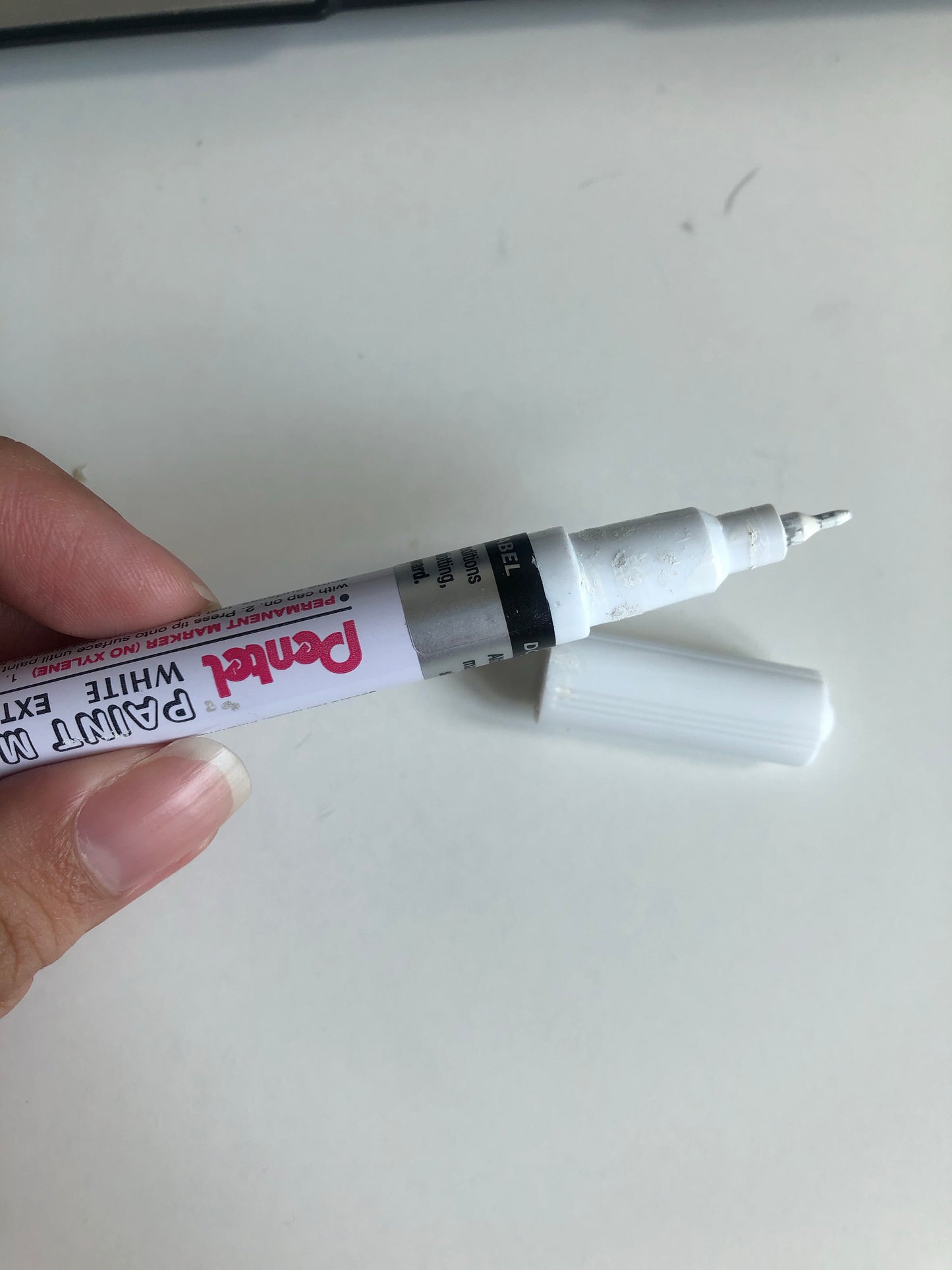 Pentel White Paint Marker Extra Fine