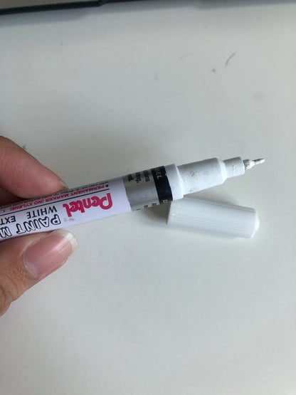 Pentel White Paint Marker Extra Fine